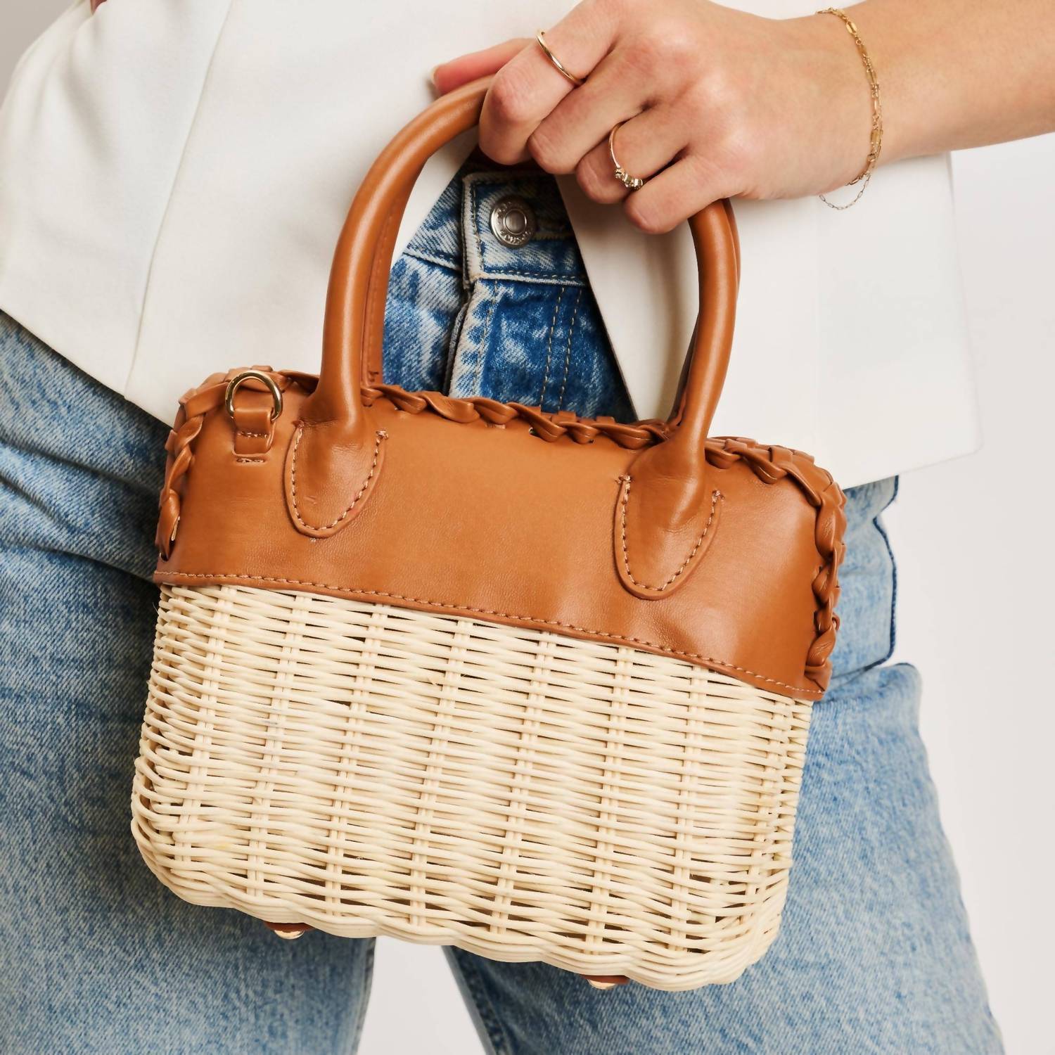 New Moda Luxe Women's Maya Crossbody Bag In Tan — image 4 of 4